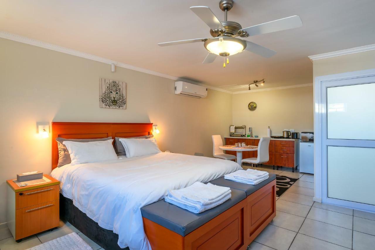 Pro Moni'S Guesthouse 梅森堡 外观 照片